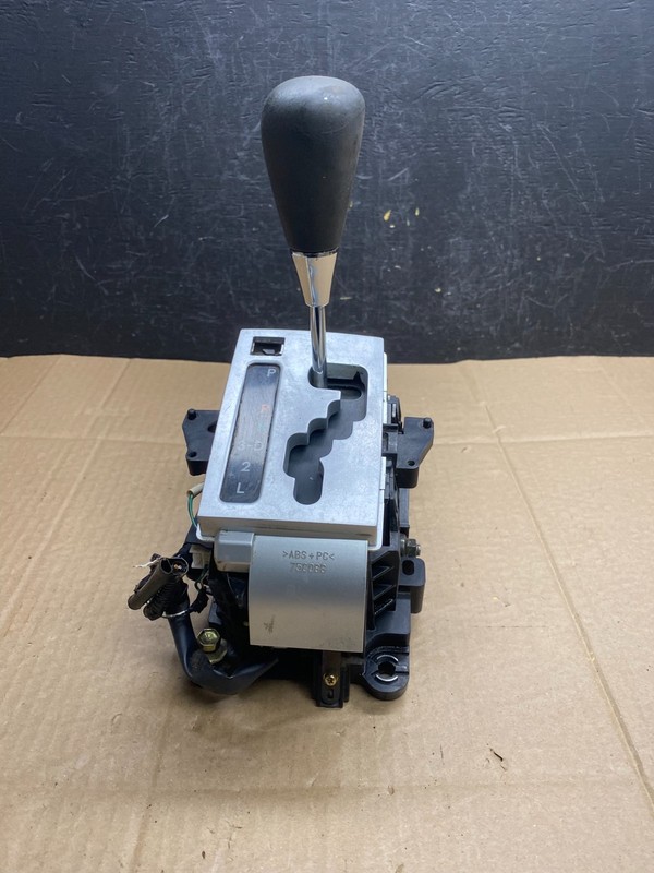 2005-2010 Toyota Scion TC 2.4L Automatic Trans. Gear Floor Shifter Lever AC9356