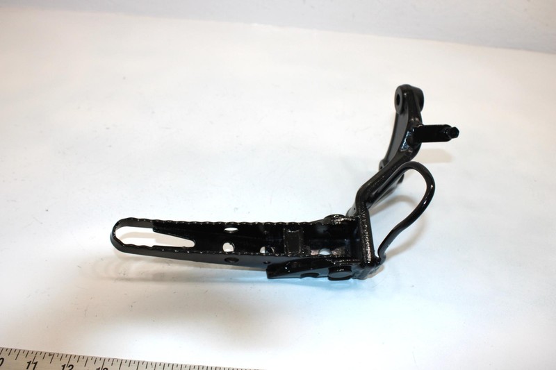 92 Suzuki Quadrunner 230 Lt230eOem Right Footrest 43510-35B03 AS2