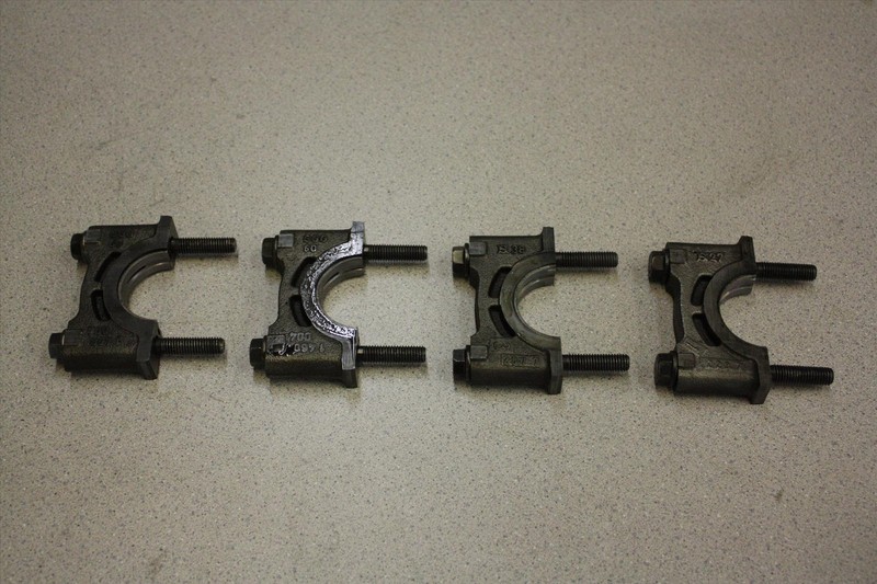1988 BMW K 75 C ENGINE MOTOR CRANKSHAFT CRANK SHAFT CLAMP HOLD DOWN K75 88