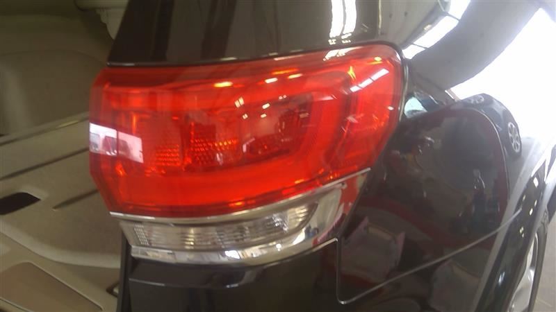 Passenger Tail Light Quarter Panel Mounted Fits 15-20 GRAND CHEROKEE 3245791