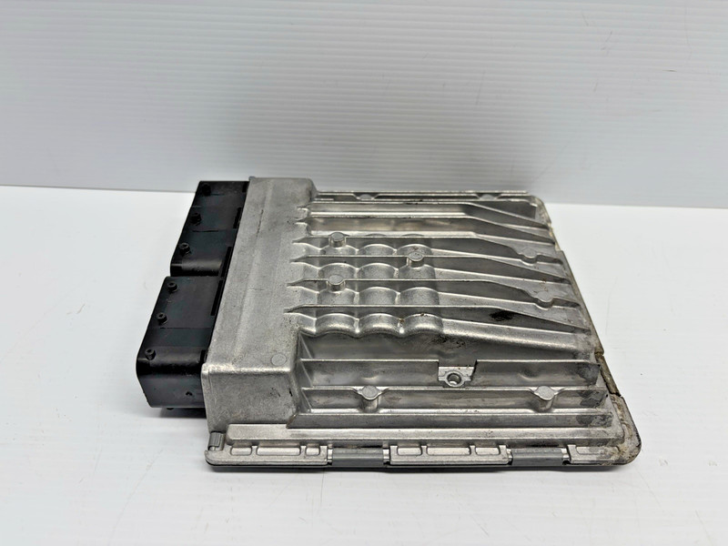 2006 2007 BMW 525i 530i Engine Control Module ECU ECM Computer OEM ID 7567178