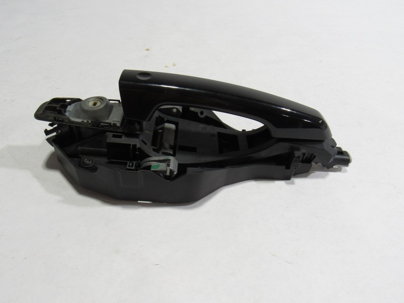 Jaguar XE S 2018 Front Left Driver Exterior Door Handle Bracket 16-19 ;:M