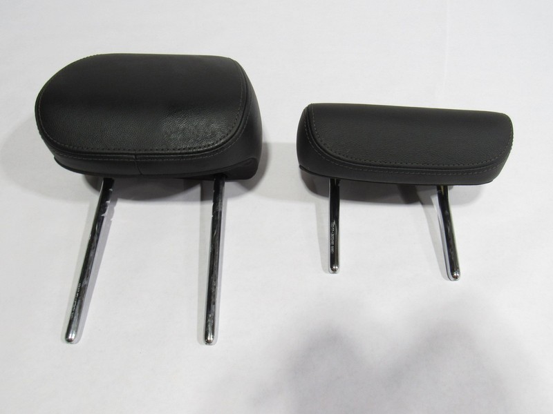 17-19 Alfa Romeo Stelvio 2019 Rear Left Center Seat Headrest Set 2 PCS ;:M