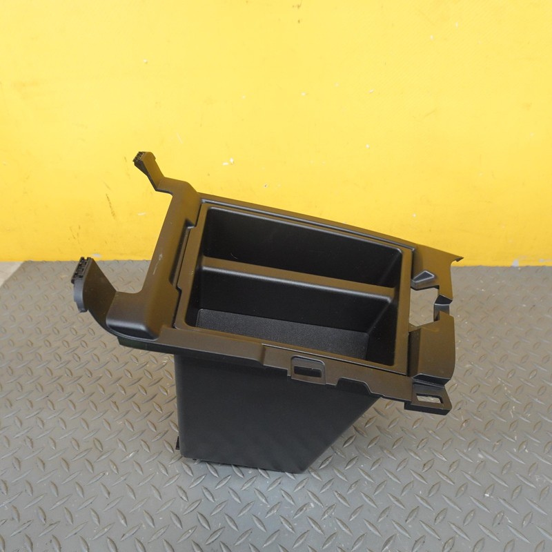 2018-2024 BUICK ENCLAVE OEM CENTER CONSOLE STORAGE COMPARTMENT OEM PNBDR83098
