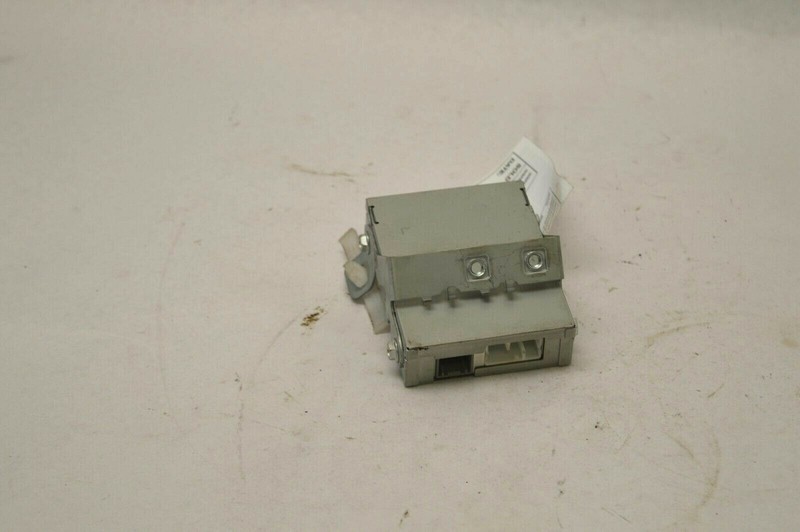 09 10 ACURA RL USB ADAPTER USB TYPE-A 39113-SJA-003
