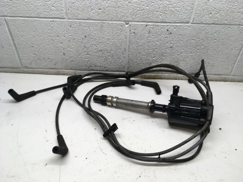 W4cc Volvo Penta GM 4.3L 6 cyl distributor