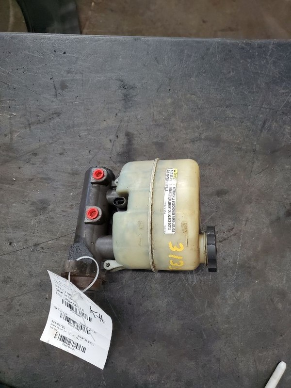 Brake Master Cylinder Fits 99-02 SIERRA 1500 PICKUP 300880