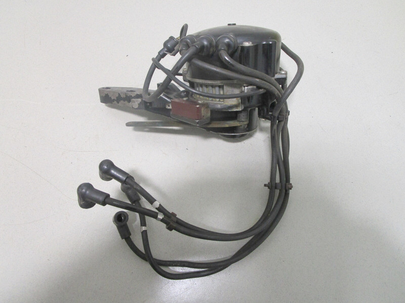 Vintage Evinrude Johnson Outboard 75 HP V4 Distributor 1961-1962