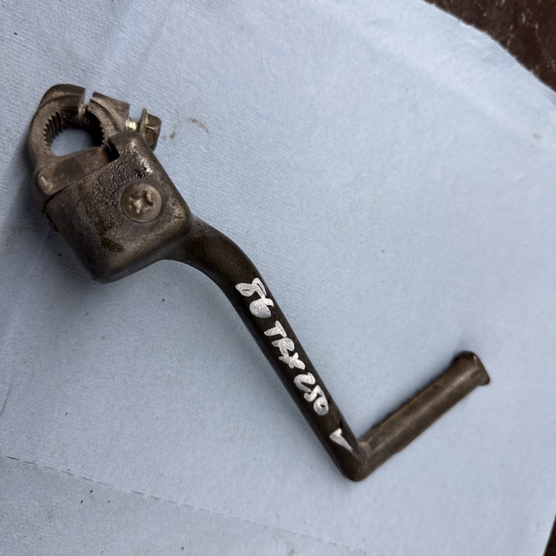 1986 HONDA FOURTRAX 250 TRX250 2X4 Utility Atv Motor kickstart Lever Good