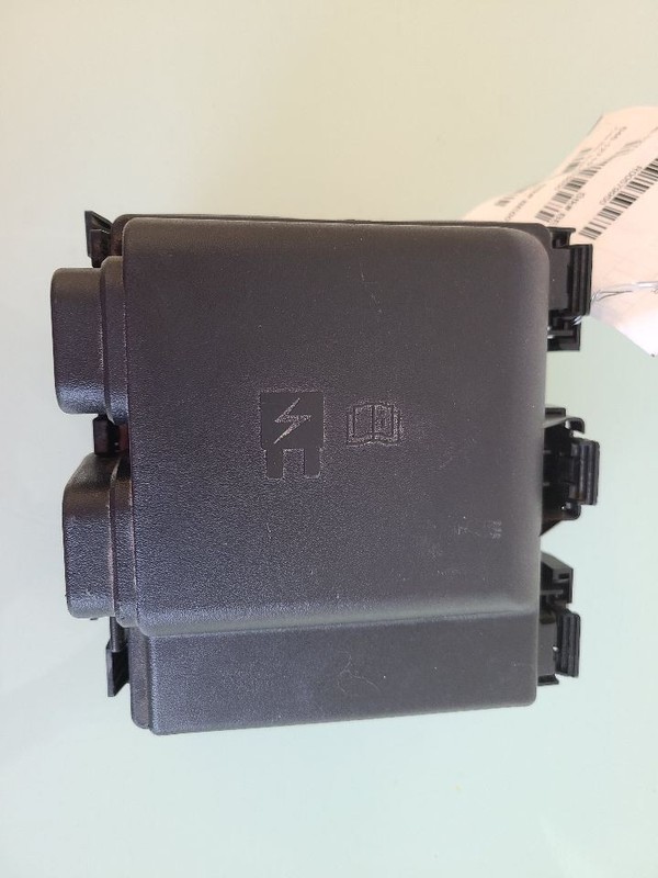 Fuse Box Engine Fits 20 CORSAIR 579950