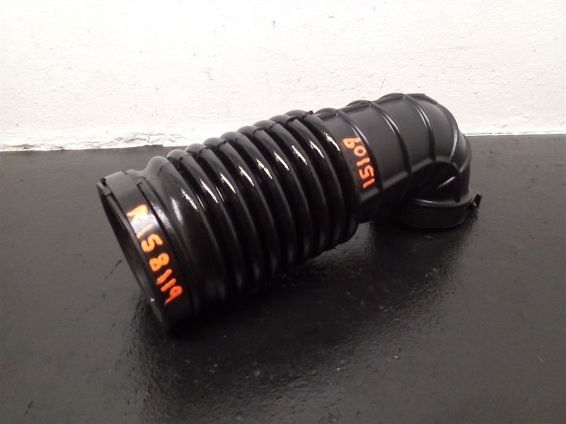 93-98 Jeep Grand Cherokee 4.0L Air Cleaner Tube Only OEM 53007571