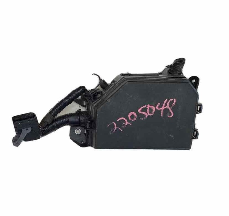 20 22 TOYOTA COROLLA SEDAN 1.8L ENGINE FUSE BOX RELAY ASSY OEM 8266202A00