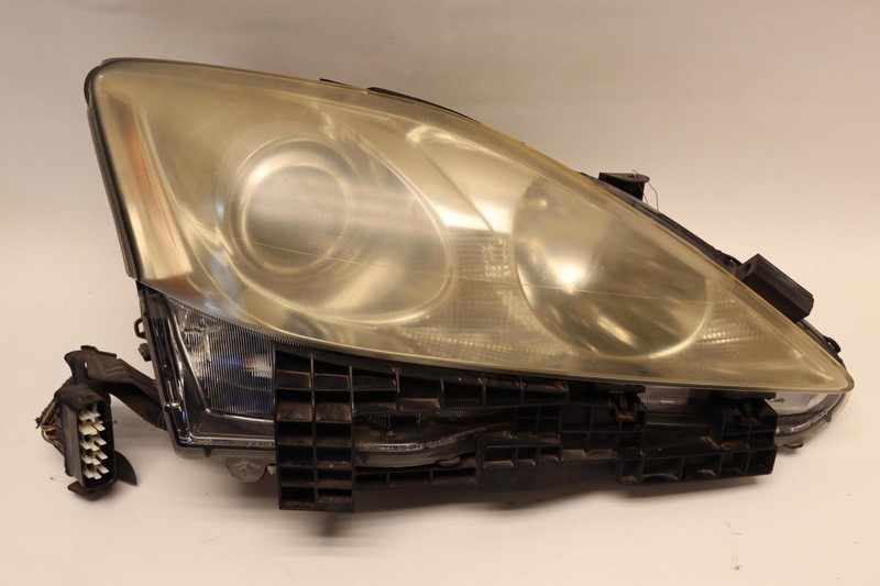 2006-2010 LEXUS IS250 RIGHT PASSENGER SIDE HEADLIGHT ADAPTIVE HID XENON LAMP OEM