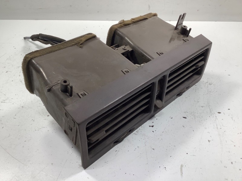 86-90 Acura Legend Center Dash Vent Outlet Assembly Brown 77610-SD4-003 OEM