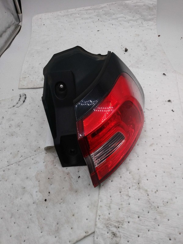2015 Jeep Cherokee Right Tail Light Assembly Orange LED OEM 604924 Used