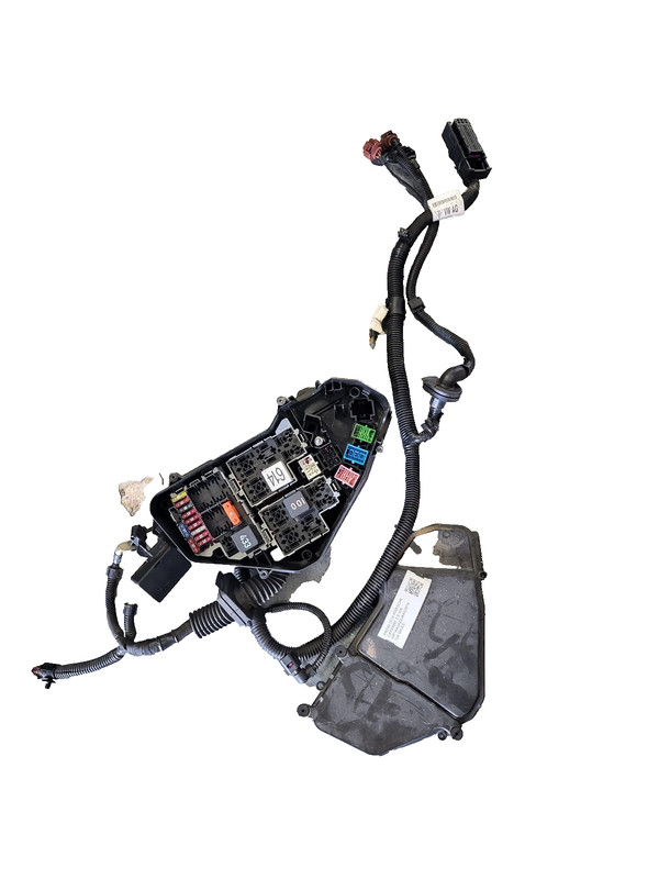 Used Oem Porsche Engine Bay Fuse Box Wiring Harness for 2011-2018 Cayenne 3.6L