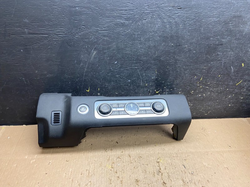 2010-2013 Land Rover Range Rover Radio Media Infotainment Controls t8670 DG