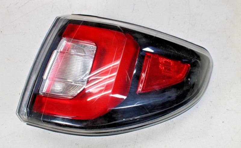 2013-2016 GMC Acadia Outer Passenger Side Right RH Tail Light Taillight Lamp OEM