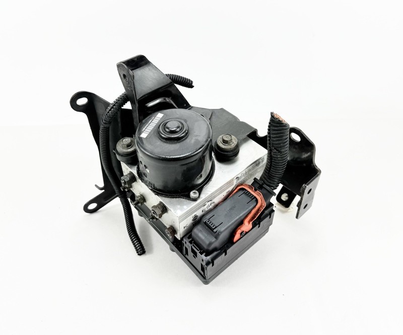 2004-2007 Armada Titan QX56 ABS Anti Lock Brake Pump Module OEM 47660-ZC30C