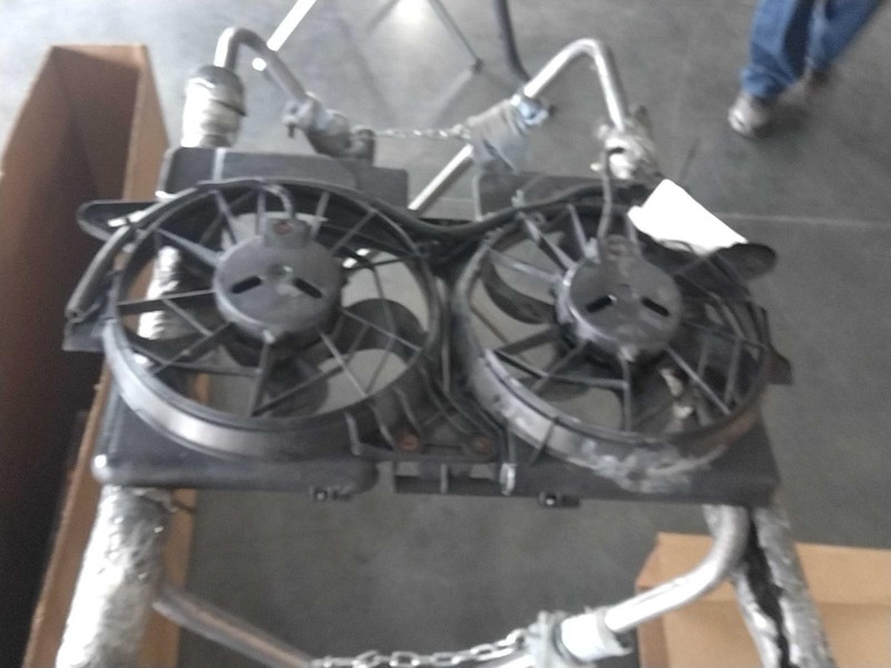 2003 Ford Escape Engine Cooling Fan Motor OEM Black 3.0L 86000 Miles