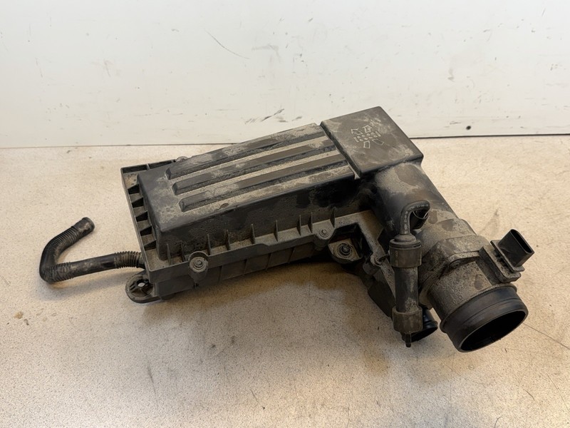 2013 Volkswagen Jetta TDI Air Box Cleaner 2.0L Diesel OEM Airbox 13