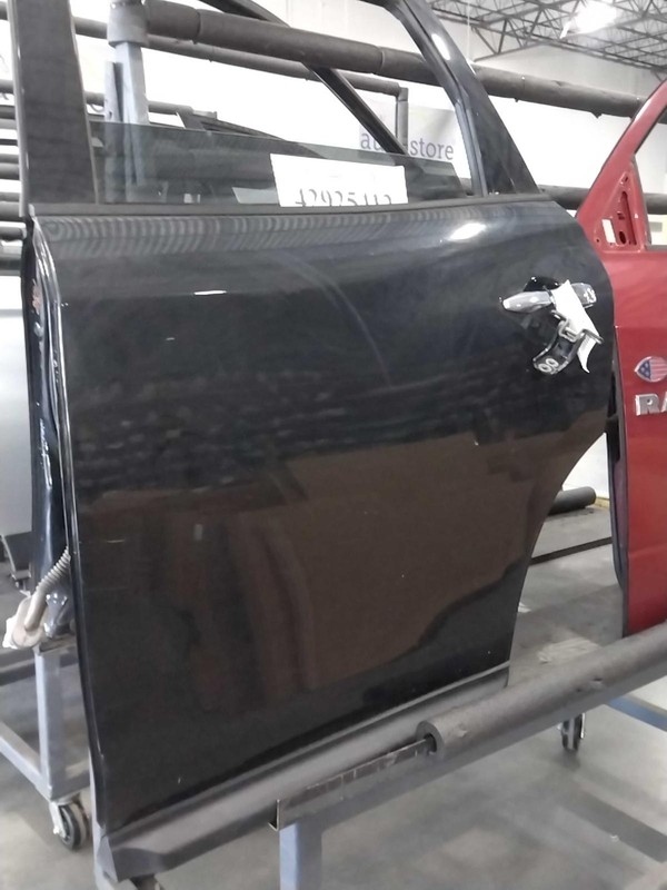 2016 Nissan Pathfinder Left Door Black 4DR SUV Good Condition OEM Part