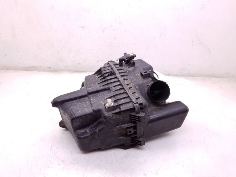 01-03 TOYOTA SIENNA 3.0L V6 AIR CLEANER BOX