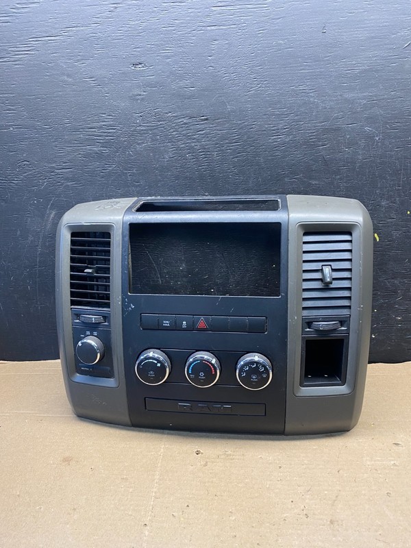 2009 to 2012 Dodge Ram 1500 Center Dash Radio Screen Climate Panel r2542 DG