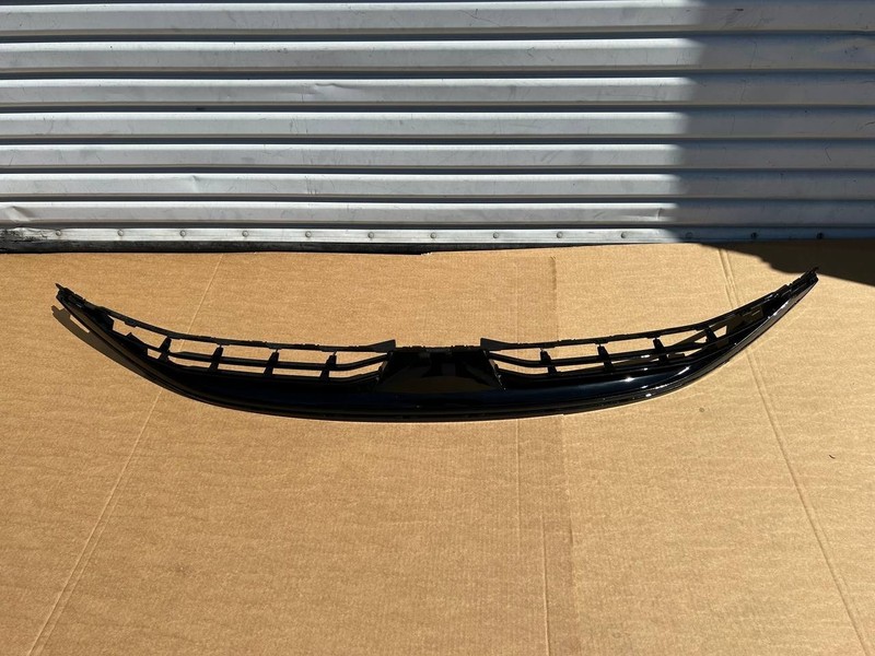 ✅2022-2025 Lucid Air Front Lower Bumper Grille P11-E214XX /cracked