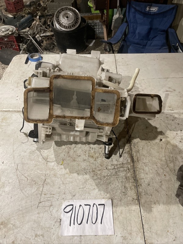 98-01 Lexus ES300 HVAC Heater Evaporator Box Housing