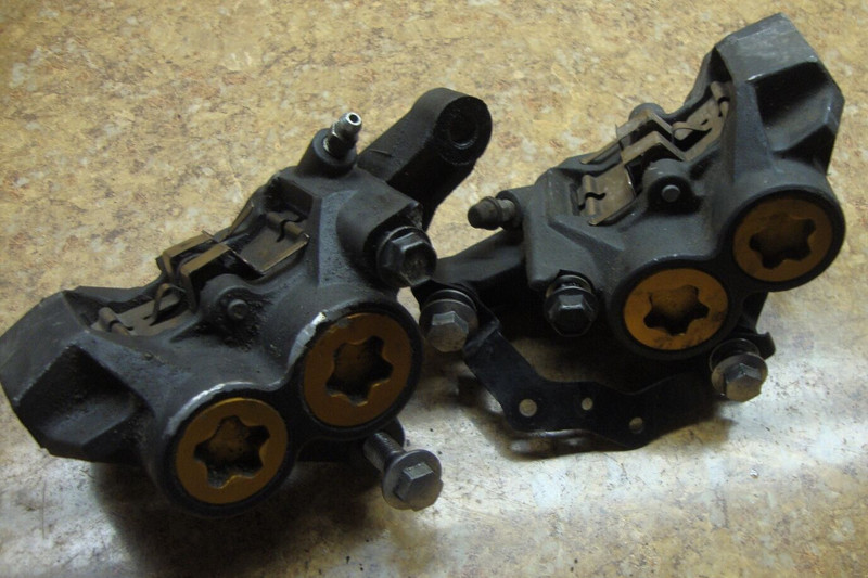 2011 Yamaha FZ8 FZ 8 FZ8-N F Z 8 800 Front Disk Brake Caliper Mount L6