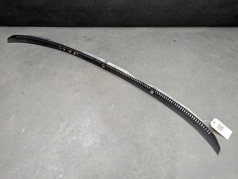 Cowl Vent Panel Drainage 2018 Volvo S60 31352536 2011-2013 2014 2015 2016 2017
