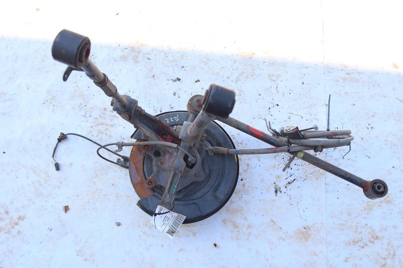 2006-2007 LEXUS RX400 HYBRID FWD REAR RIGHT SPINDLE KNUCKLE HUB W/ ARMS OEM