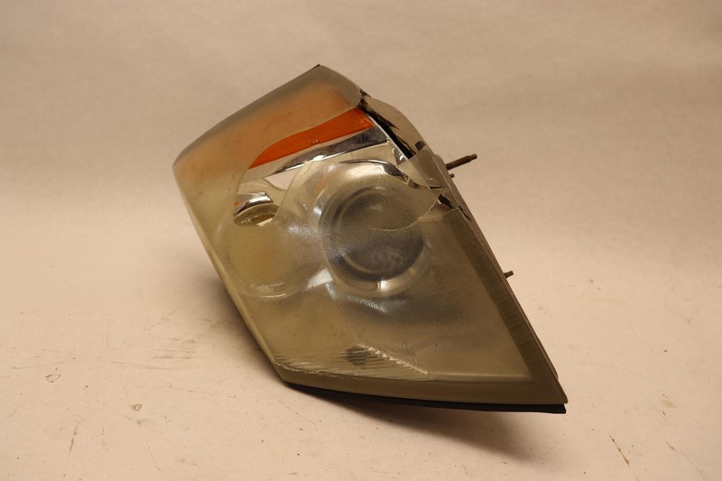 2004-2009 CADILLAC XLR FRONT LEFT DRIVER SIDE HEADLIGHT HEADLAMP OEM