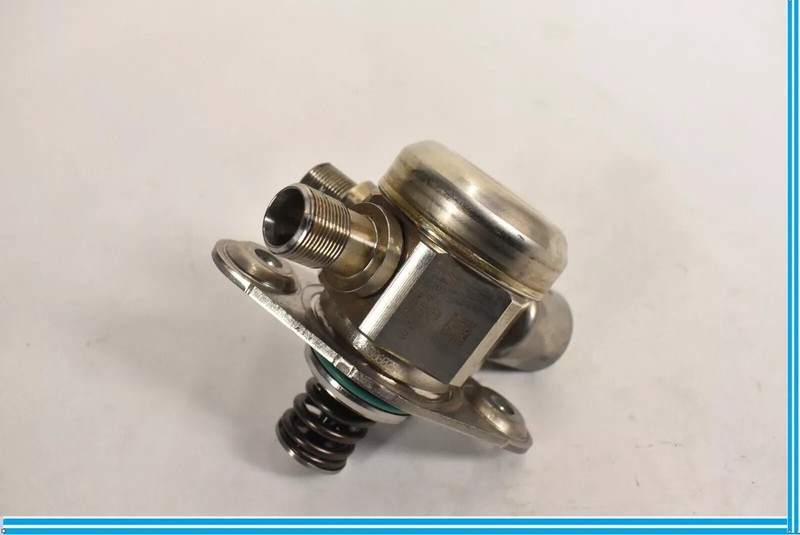 12-18 Mercedes W212 E350 C300 SLK350 M276 High Pressure Fuel Pump 2760700601 OEM