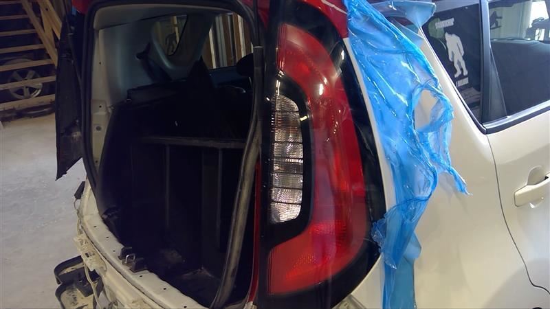 Passenger Right Tail Light Model Incandescent Fits 14-19 SOUL 3267128