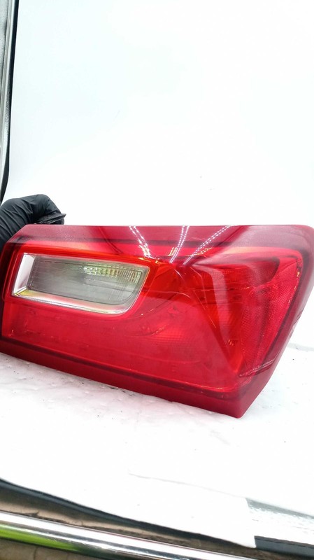 2017 Chevrolet Malibu Right Tail Light Assembly - Silver - Used - 452992