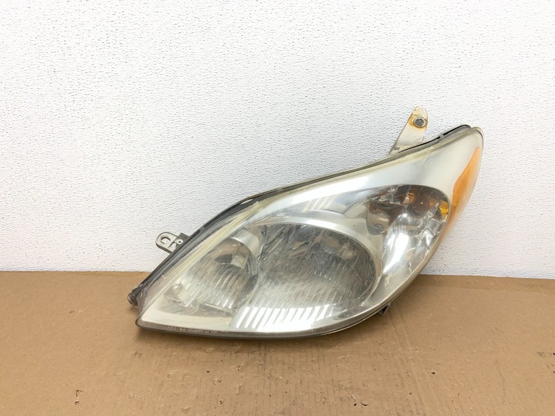 2003 to 2008 Toyota Matrix Left Driver Halogen Headlight Oem AB6547 DW