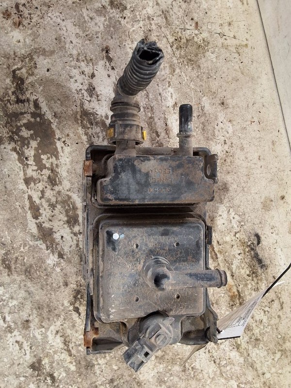 2008-2009-2010 Ford F250 F350 F350SD fuel vapor evap canister OEM 5C3Z9C985AA