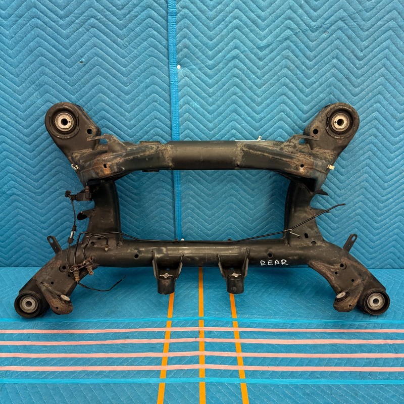 2008–2013 BMW M3 E92 Rear Subframe Suspension RWD OEM 4101038