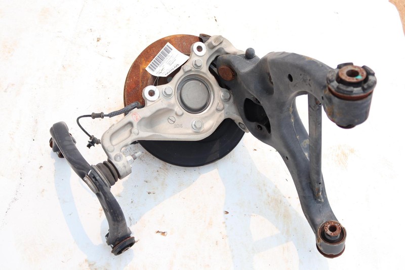 2015-2018 FORD F150 4X2 3.3L FRONT RIGHT SPINDLE KNUCKLE WHEEL HUB W/ ARMS OEM