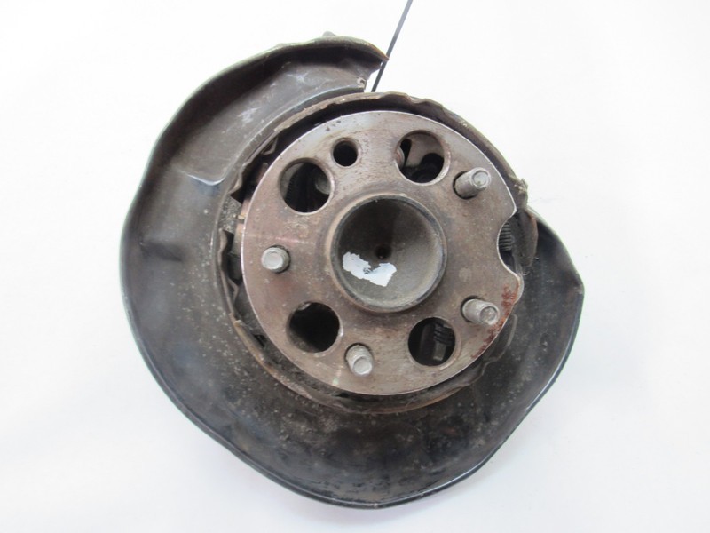 Lexus RX400h 3.3L FWD Rear Right Suspension Spindle Knuckle Hub 06 - 08 ;:O