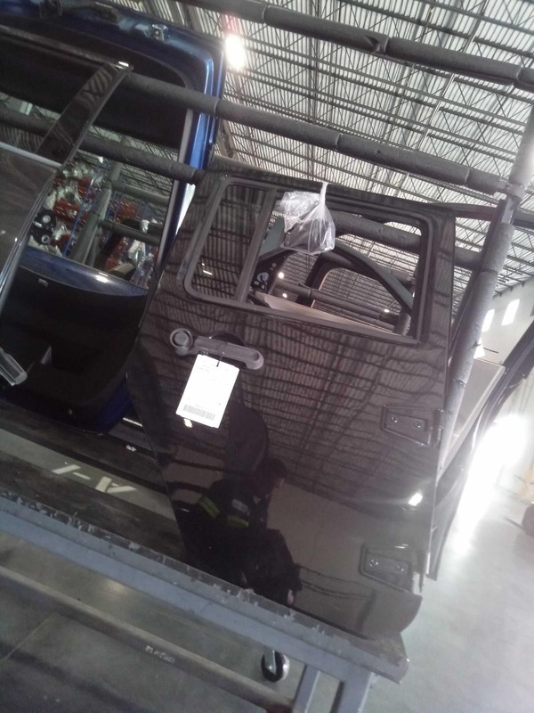 2010 Jeep Wrangler Rear Right Door Black Dented & Scratched 465211