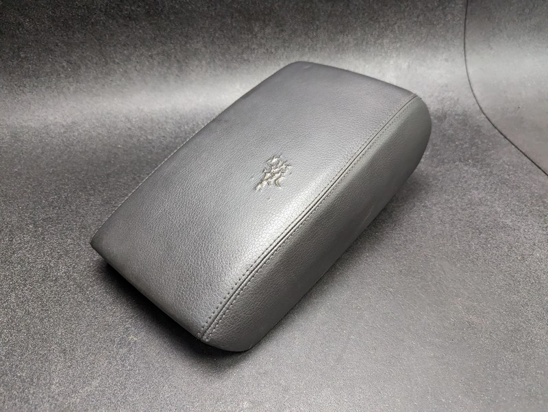 Center Console Armrest Lid 2018 Audi A6 4G0864248 2013 2014 2015 2016 2017 X