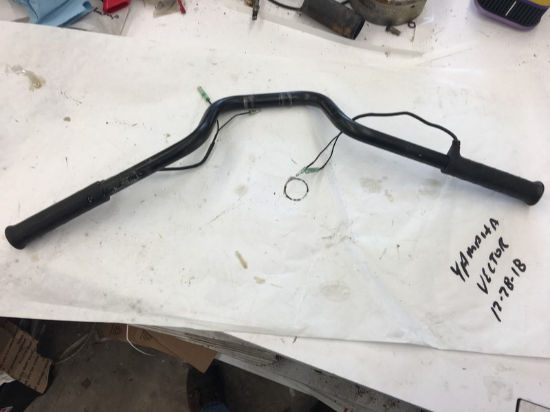 Yamaha Snow Vector Rage Nytro Apex Handlebar assy & warmers 8ES-26110-00-00