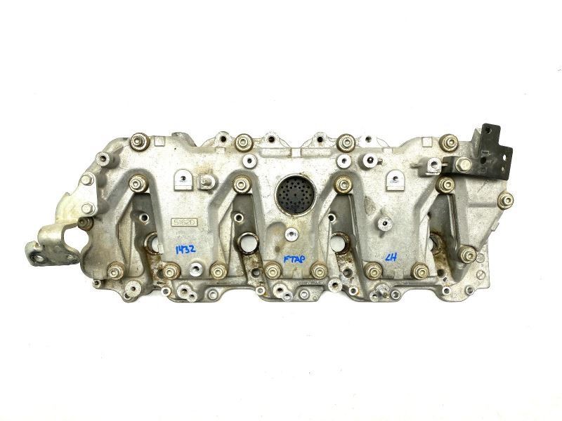 Left Driver Side Valve Cover Upper Lower 6.6L Fits 2011-2016 GMC Sierra 2500 7