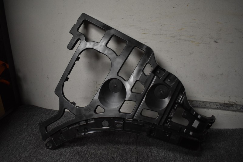 2015-2018 PORSCHE CAYENNE REAR LEFT BUMPER MOUNT FACTORY OEM