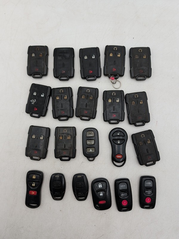 Lot 20 Chevy, Dodge, Mazda Key Fobs Keyless Entry