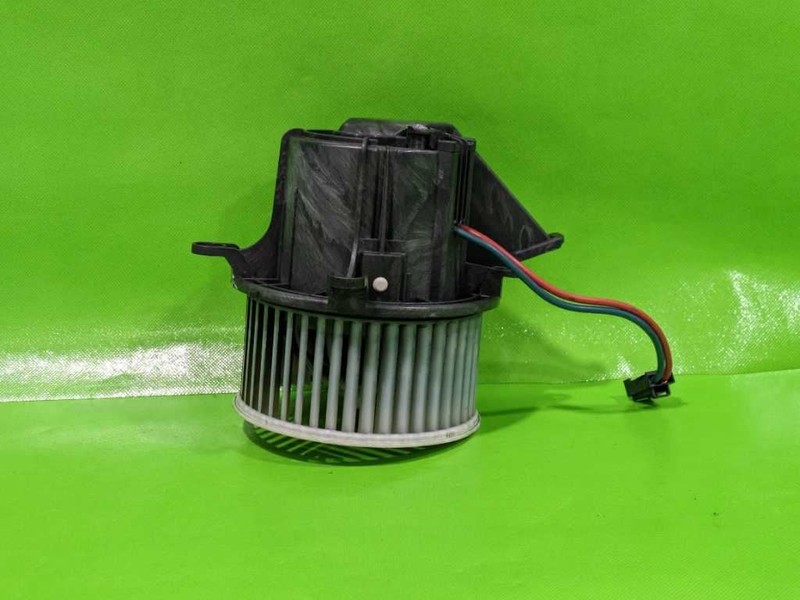 10-16 PANAMERA BLOWER MOTOR OEM 4557-41