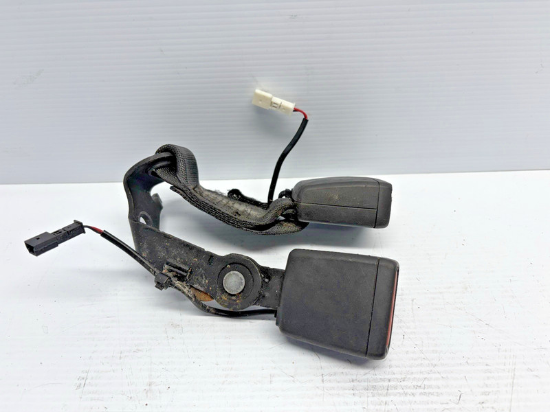 19-24 OEM BMW G20 G21 G80 330 M340 M3 Rear Left Driver Seatbelt Seat Belt Buckle